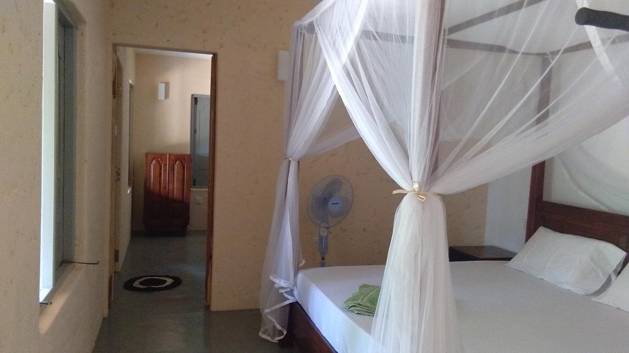 Taragala Chalets Kalametiya ภายนอก รูปภาพ